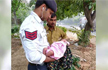 Delhi traffic cops on duty, rescue abandoned newborn